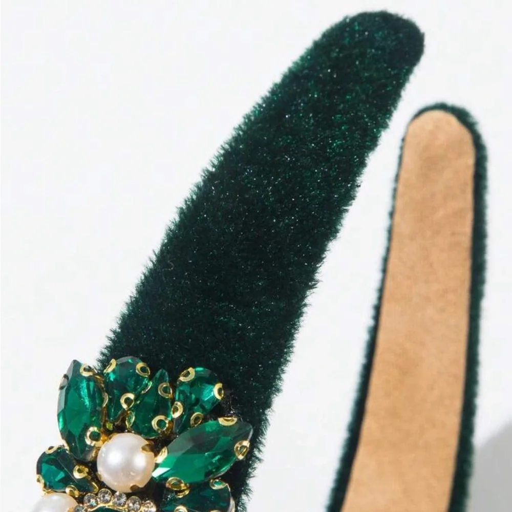 Elegant green‎ Embellished Headband